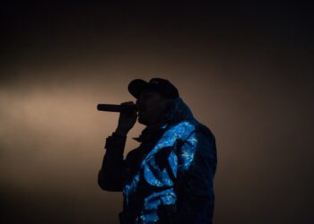 Rapper silhouette
